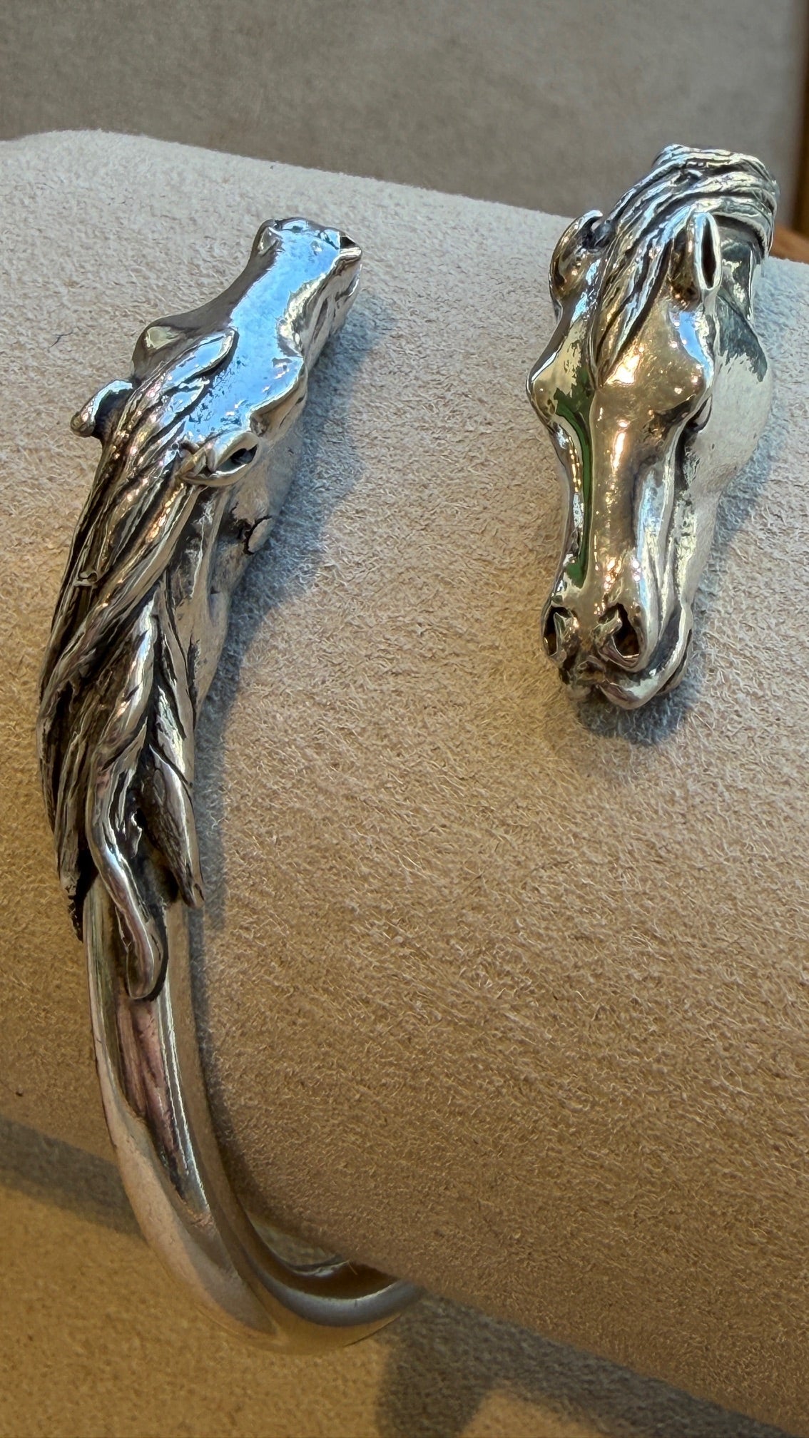 ARTHUS BERTRAND, BRACELET ARGENT TETES DE CHEVAUX