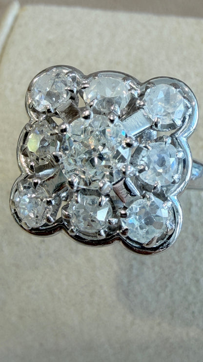 MAUBOUSSIN, BAGUE PLATINE & DIAMANTS