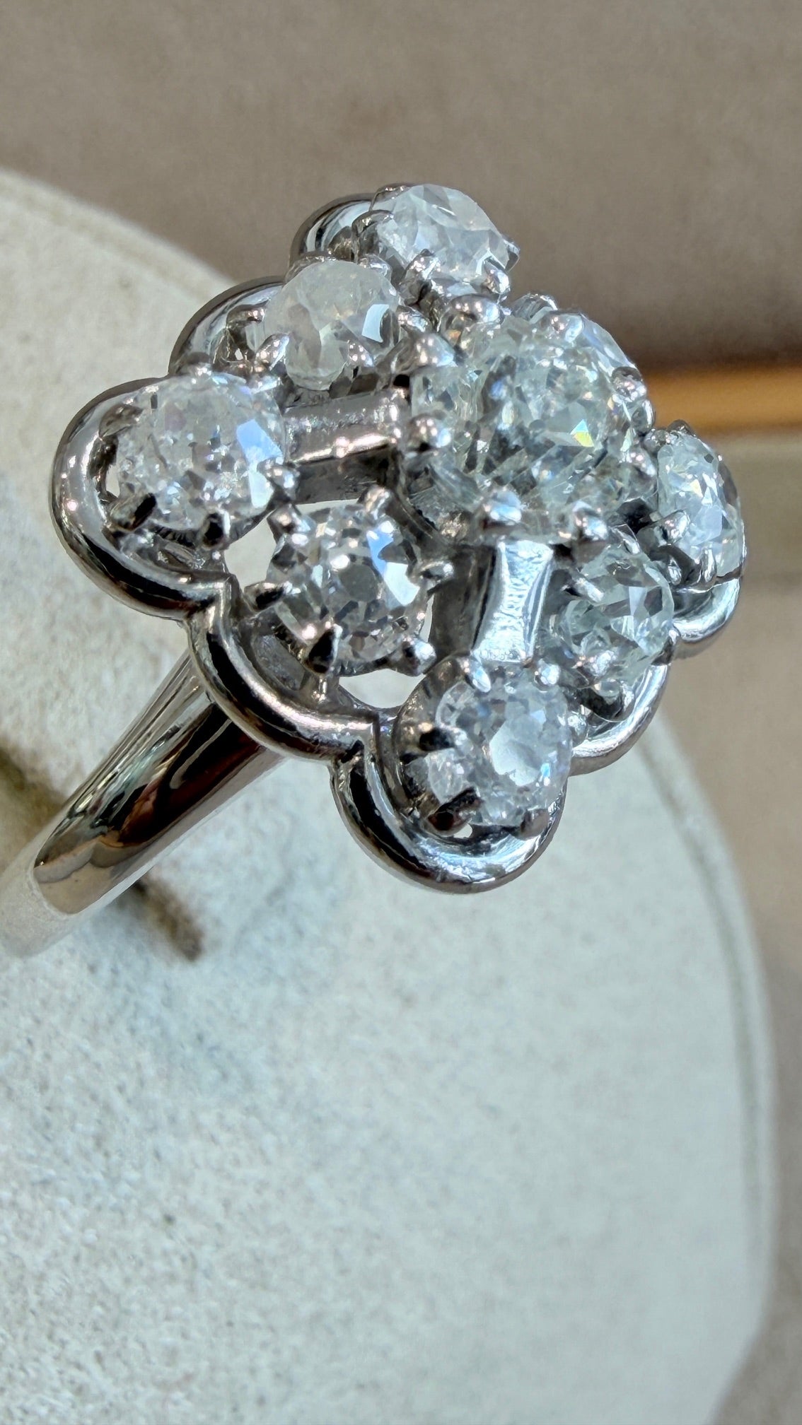 MAUBOUSSIN, BAGUE PLATINE & DIAMANTS