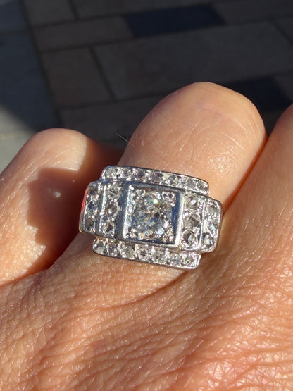 BAGUE ART DECO PLATINE & DIAMANTS