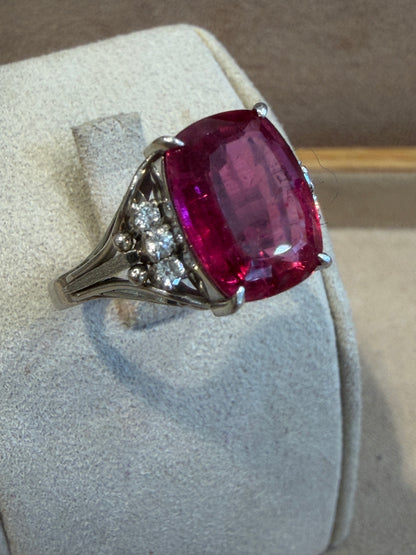 BAGUE ANCIENNE RUBELLITE & DIAMANTS