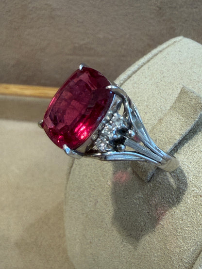 BAGUE ANCIENNE RUBELLITE & DIAMANTS