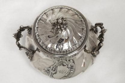 Sucrier et son couvercle en argent, Paris, 1788 Par François Joubert
