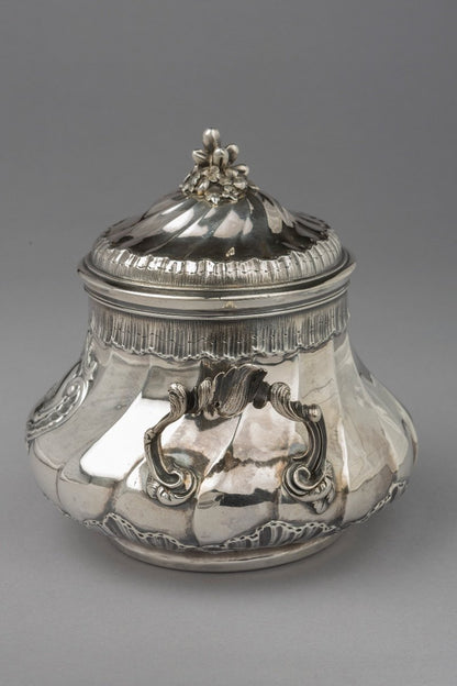 Sucrier et son couvercle en argent, Paris, 1788 Par François Joubert