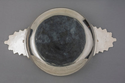 Ecuelle à oreilles en Argent, Paris, 1744-1745 Par Paul Nicard