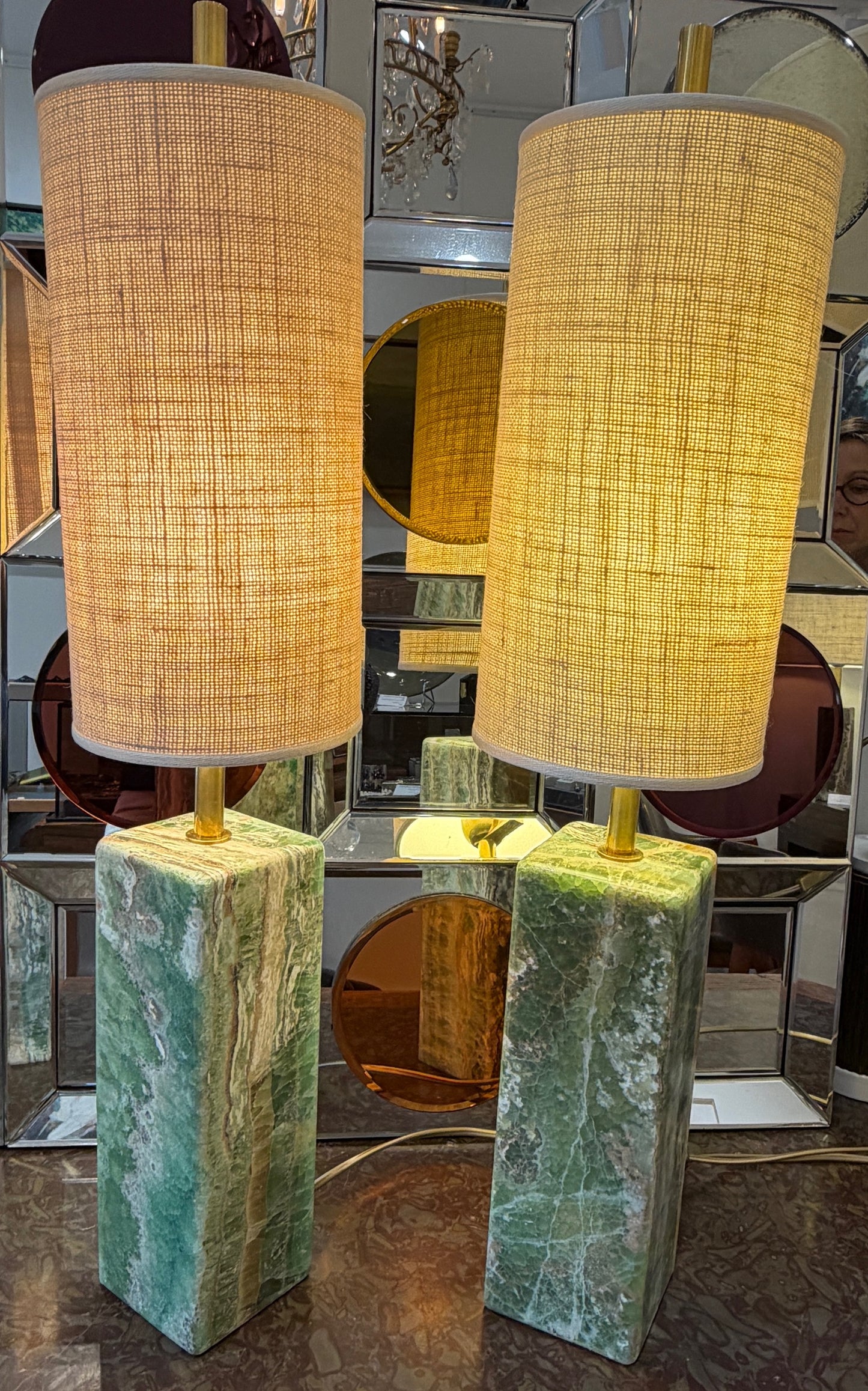 PAIRE DE LAMPES ITALIENNES EN MARBRE DU BRESIL
