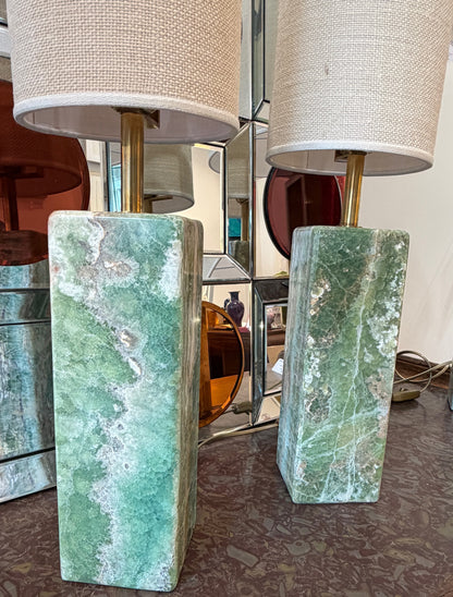 PAIRE DE LAMPES ITALIENNES EN MARBRE DU BRESIL