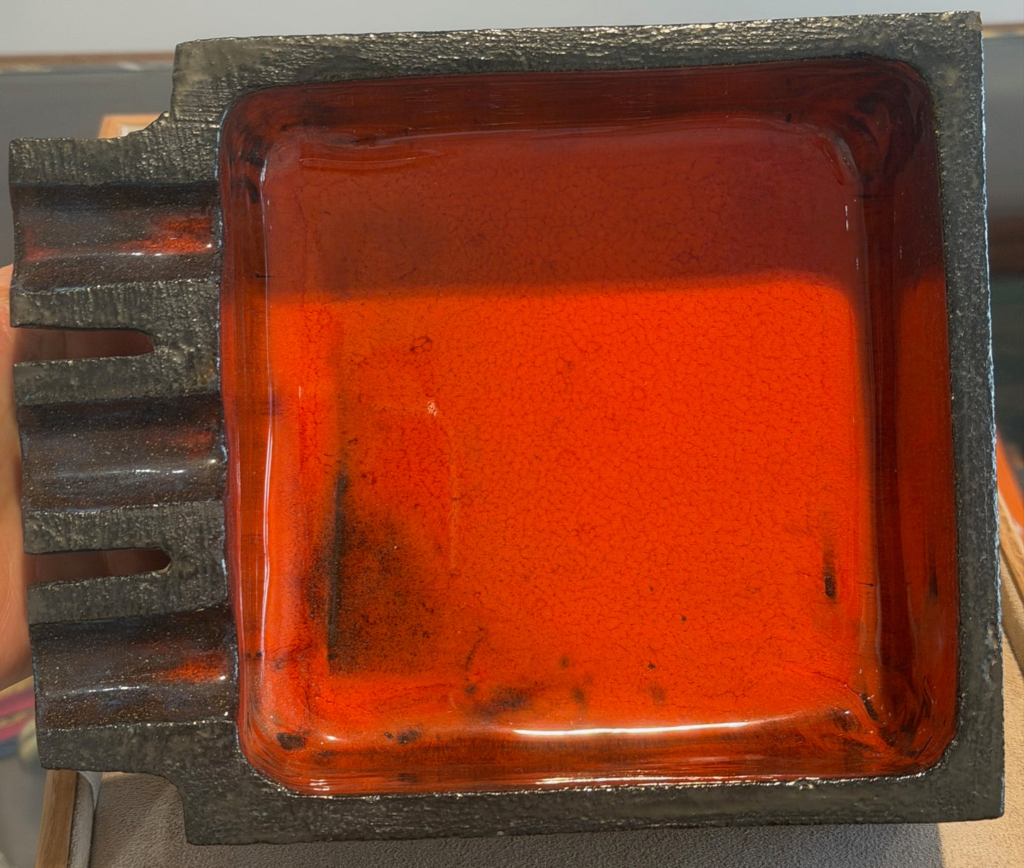 PERIGEM dans le goût de, CENDRIER BRUTALISTE