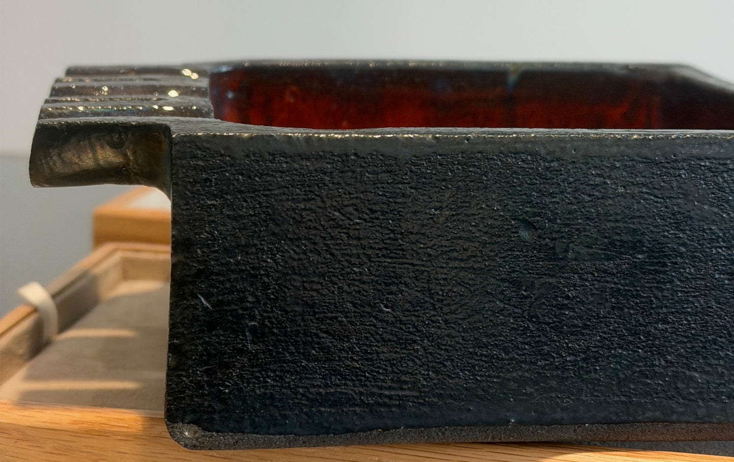 PERIGEM dans le goût de, CENDRIER BRUTALISTE