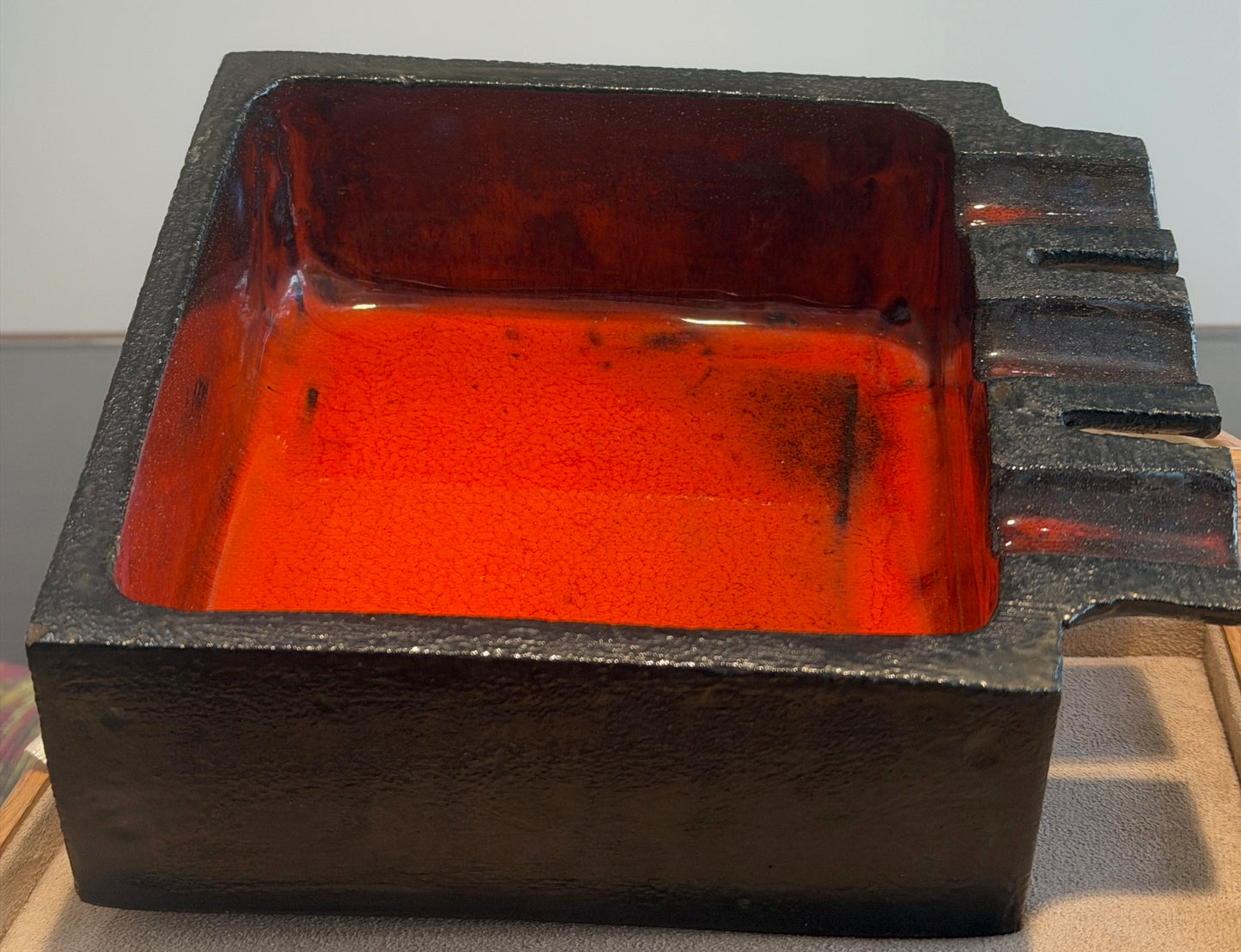 PERIGEM dans le goût de, CENDRIER BRUTALISTE