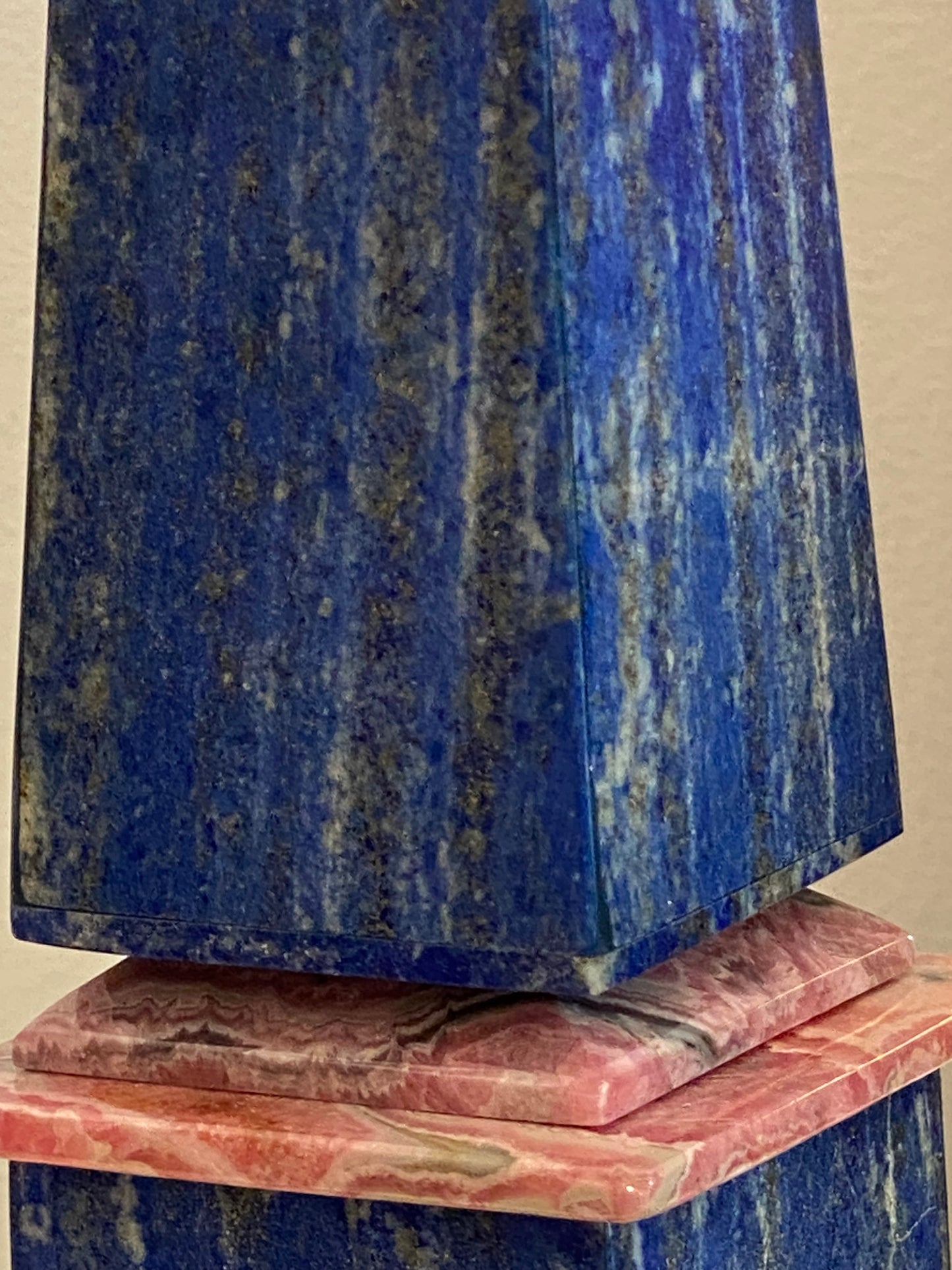 OBELISQUE LAPIS LAZULI & RHODOCHROSITE