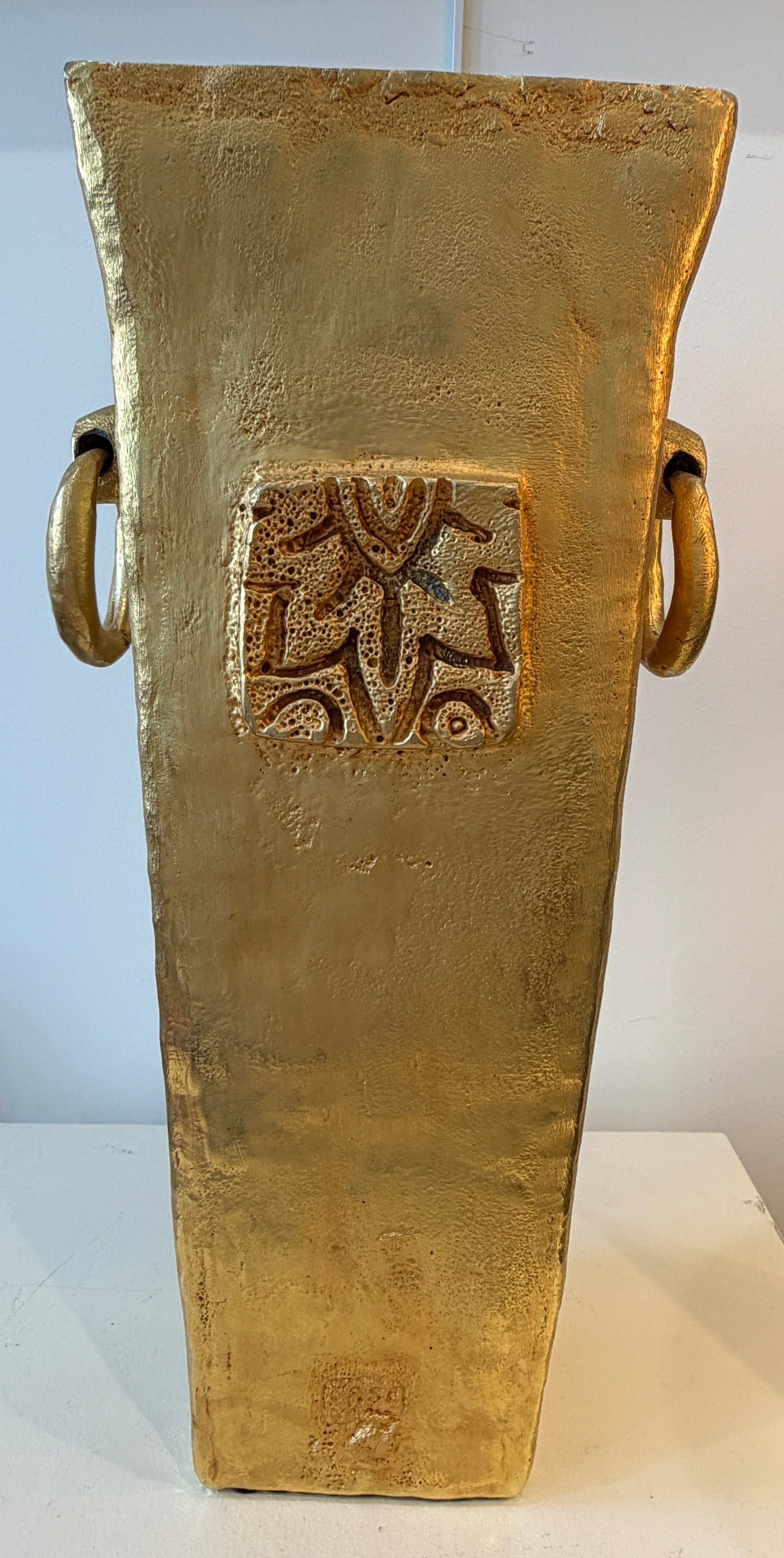 PIERRE CASENOVE, GRAND VASE EN BRONZE DORE