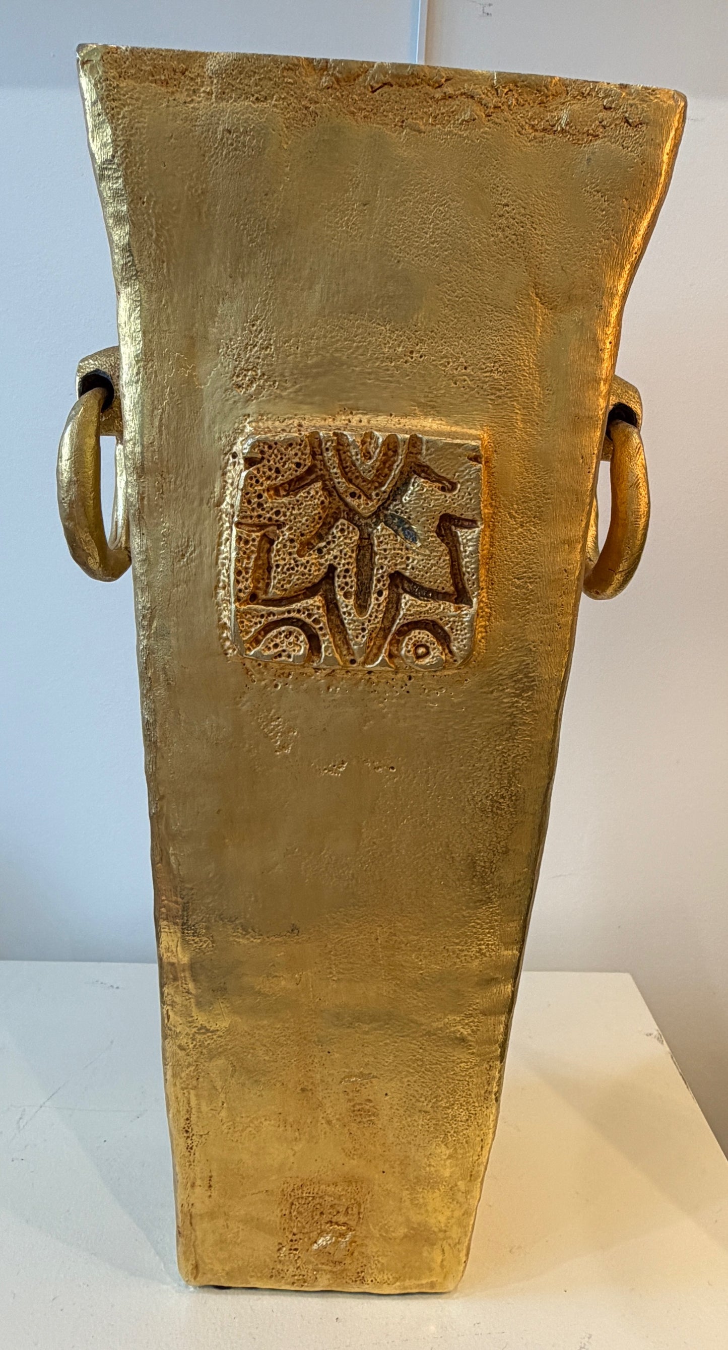PIERRE CASENOVE, GRAND VASE EN BRONZE DORE