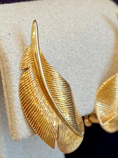 HERMES, BOUCLES D'OREILLES VINTAGE "PLUMES" EN OR