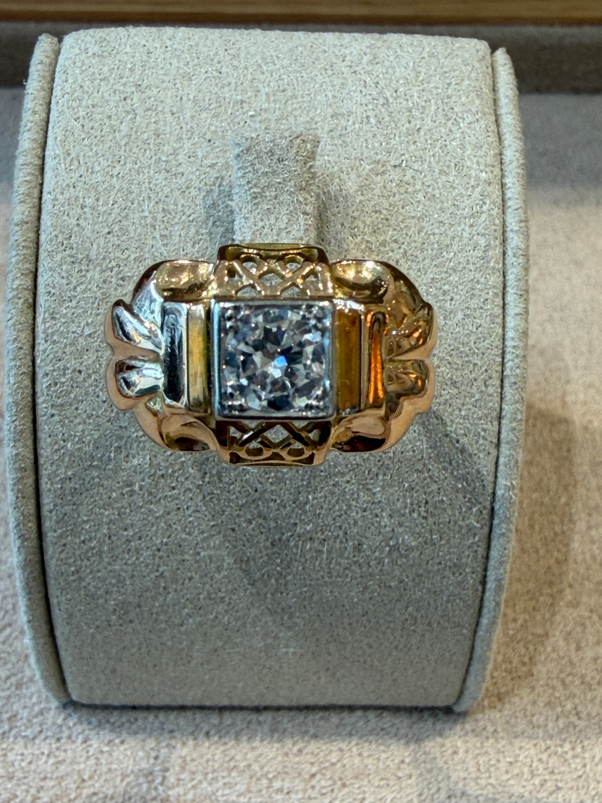 BAGUE TANK