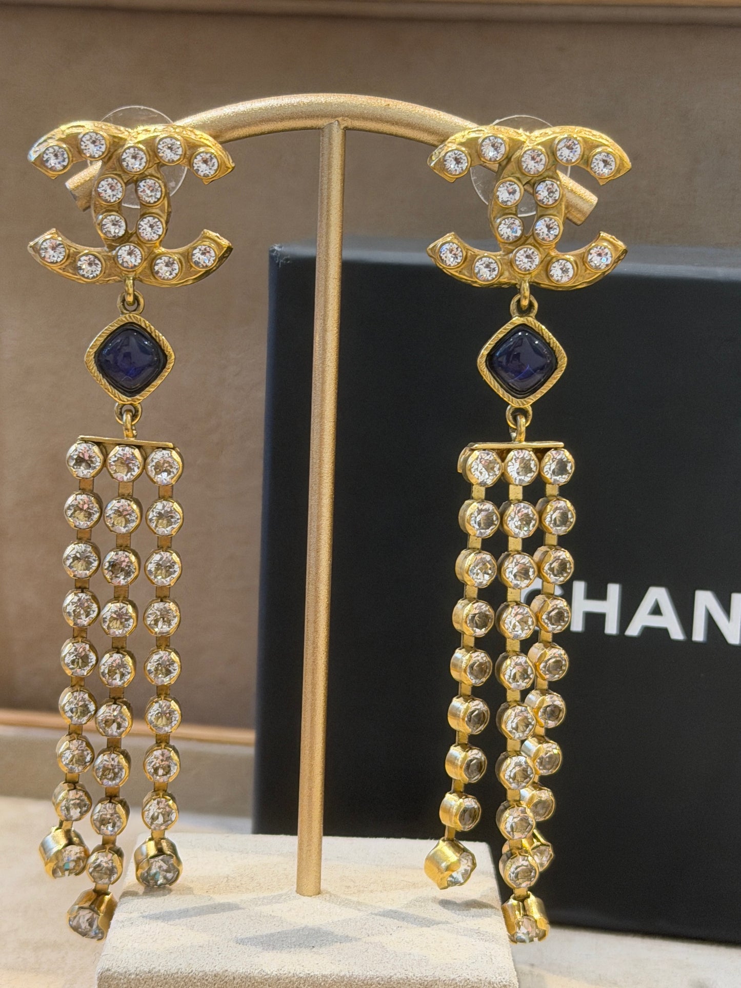CHANEL BOUCLES D'OREILLES  CASCADE DE STRASS