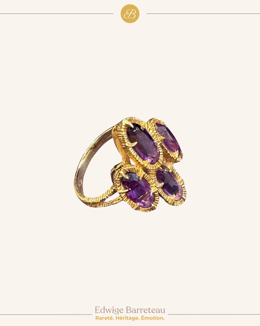 BAGUE SEVENTIES OR TEXTURE & AMETHYSTES