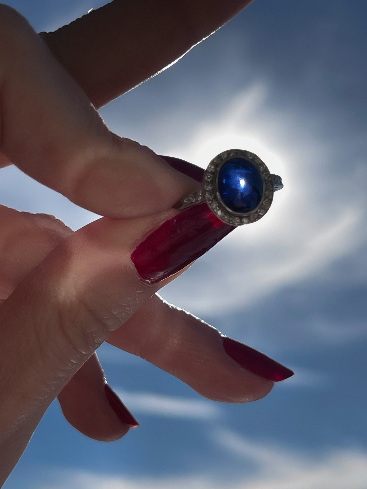 Bague Art Déco Saphir En Cabochon Et Diamants