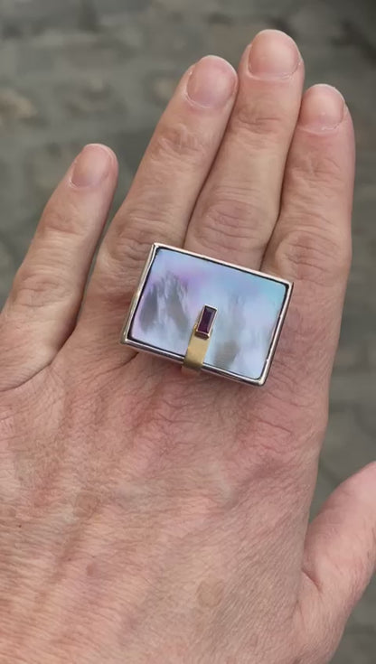 Janine Renard (1947), Modernist Mother-of-Pearl and Ruby Ring